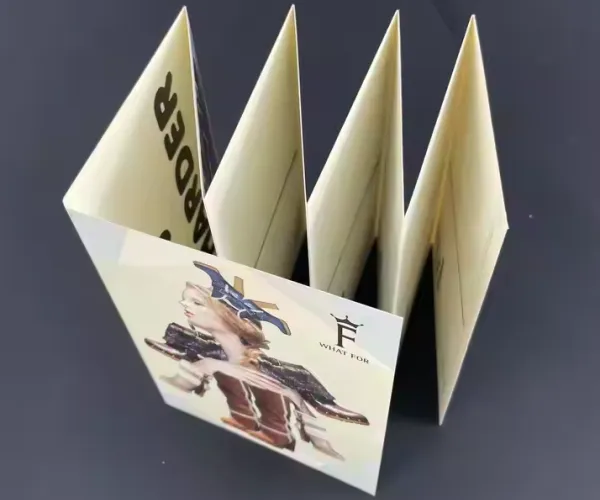 Kataloge & Werbe materialien